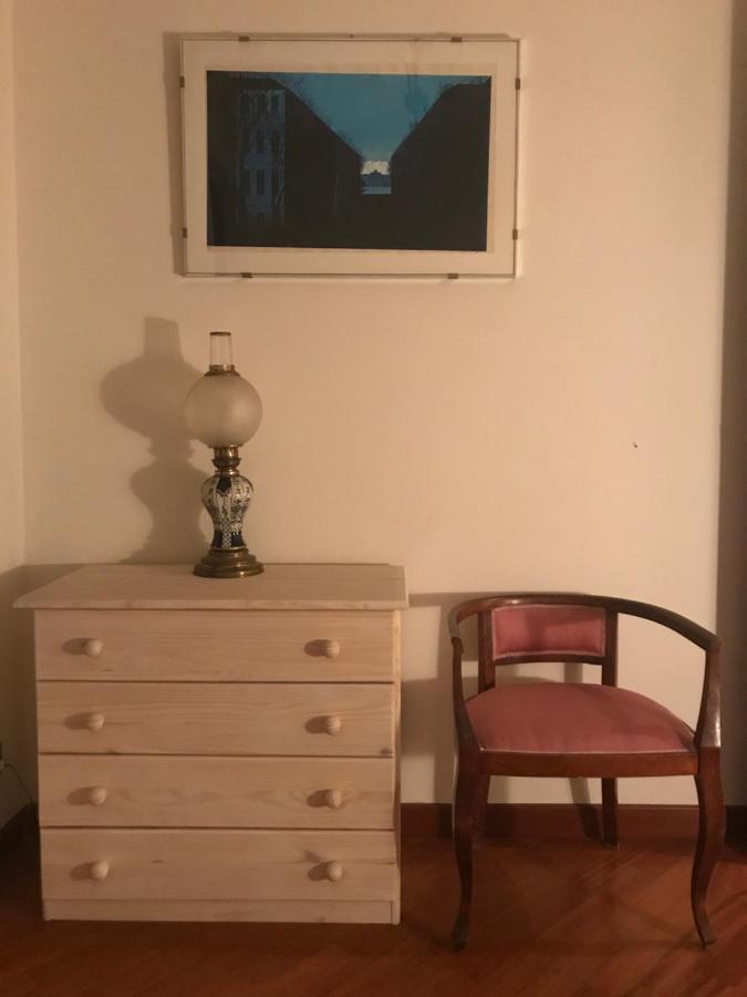 La Casa Del Melograno Apartment Алба Екстериор снимка